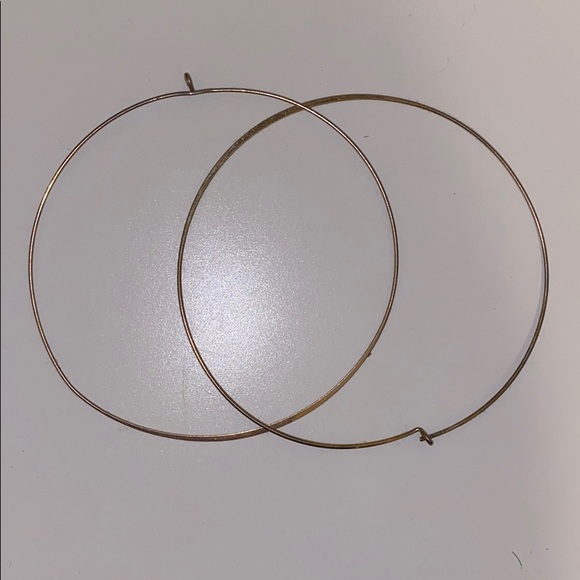 Golden silver hoops of many different sizes - Picture 9 of 10